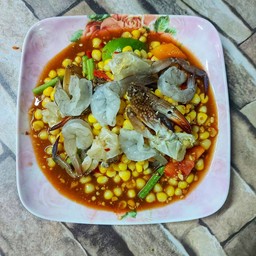 ตำข้าวโพดปูม้ากุ้งสด