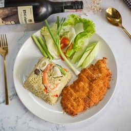 9ข้าวผัดแกงเขียวหวาน และ ไก่ทอด