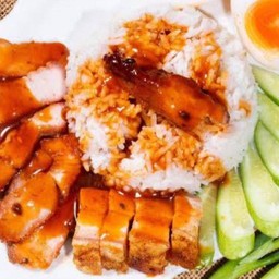 ข้าวหมูกรอบ