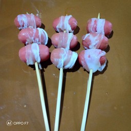 หม่าล่าเบคอนพันไส้กรอก