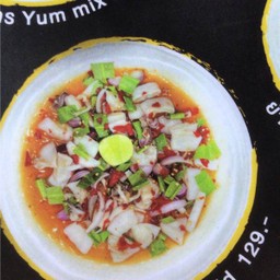 ยำปลาหมึก