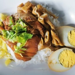 ข้าวขาหมูทุกอย่าง