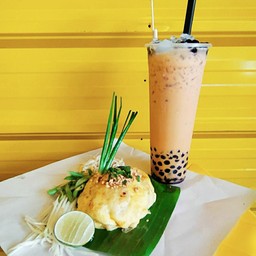 ผัดไทยไข่ห่อโบราณ+ชาเขย่า