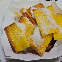 ขนมปังหน้าเนยน้ำตาล
