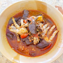 ขนมน้ำเงี้ยว+น้ำยากะทิตีนไก่(น้ำลอ)