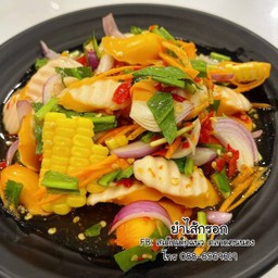 ยำไส้กรอก