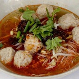ก๋วยเตี๋ยวต้มยำน้ำพริกเผา