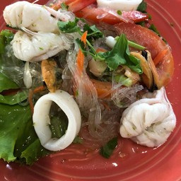 ยำวุ้นเส้นทะเล