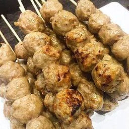 ลูกชิ้น.เอ็นเนื้อ.5ไม้น้ำจิ้มสูตรบุรีรัมย์