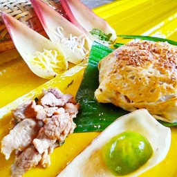 ผัดไทไข่ห่อหมู (เมนูขายดีมาก)