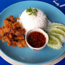 ข้าวหมูทอดน้ำปลา น้ำจิ้มแจ่ว