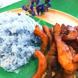 ข้าวเหนียวอัญชันหมูทอดกล่องเล็ก