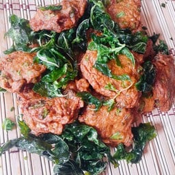 ขนมจีนน้ำยาแซ่บ