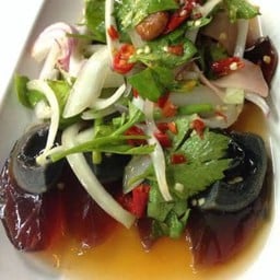 ยำไข่เยี่ยวม้า