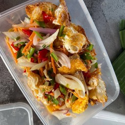 ยำไข่ดาว