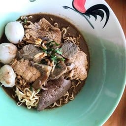 ก๋วยเตี๋ยวเรือชบา ผัดไทยกุ้งสด อยุธยา