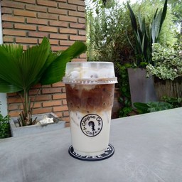 ชายนาชาคาเฟ่