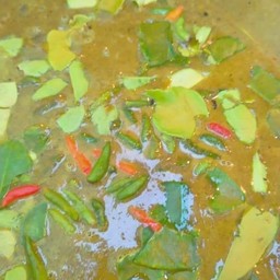 ขี้ปลา+ไข่เจียว (ราดข้าว)