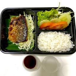 ข้าวหน้าปลาซาบะย่างซอสเทอริยากิ