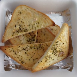 ขนมปังเนยกระเทียม