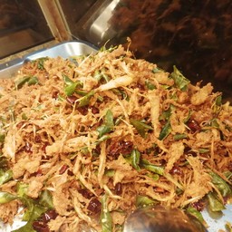 ลาบทอด ไก่ตะไคร้กรอบ หน้า รร. อนุบาล