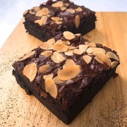 บราวนี่ 2  ชิ้น ชิ้น 1 ต่อ  หนึ่งหน้านะคะ