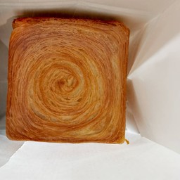 Cube Croissant