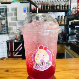 สตรอเบอรี่โซดา