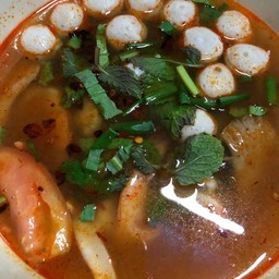 ต้มยำรวมมิตรทะเล