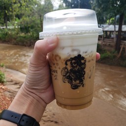 สะนำคาเฟ่ Sanum Cafe ต้นไม้ยักษ์