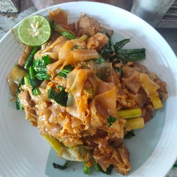 เจ๊แหม่ม อาหารตามสั่ง-อุบลตระการ