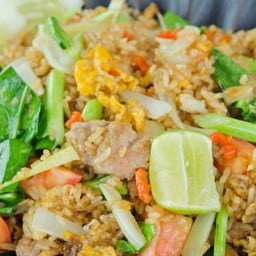 อาหารตามสั่งคุณแม่ติ๋ม