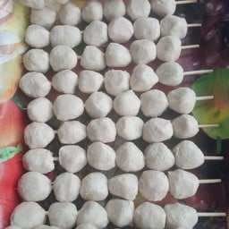 ลูกชิ้นหมูอย่างดี ยำรสเด็ด