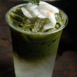 มัทฉะน้ำมะพร้าวสด