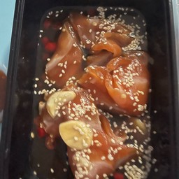 แซลม่อนดอง  กุ้งดอง