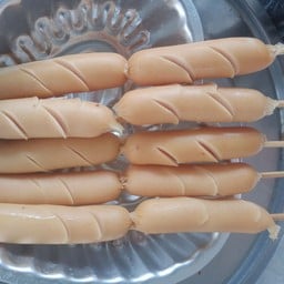 ไส้กรอกไก่หนังกรอบ ยำรสเด็ด