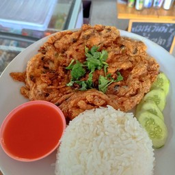 ข้าวใข่เจียวทรงเครื่อง