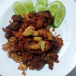 เครื่องในไก่ทอดกะเทียม