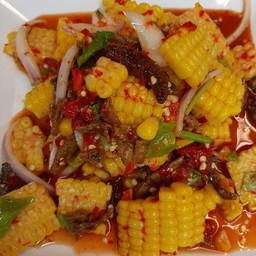 ยำข้าวโพดปลากรอบ