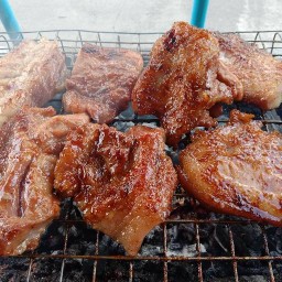ร้าน คอหมูย่าง ไก่ย่าง สระบุรี