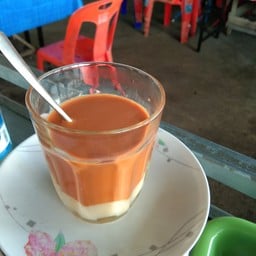 พี่ปุ้ย ร้านน้ำชาตลาดดอนยอ