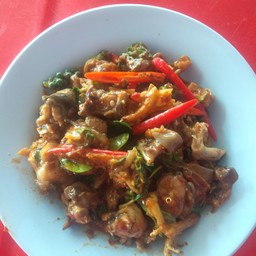 ผัดเผ็ดกบ