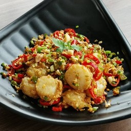 หอยเชลล์ผัดพริกเกลือ