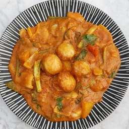 หอยเชลล์ผัดผงกระหรี่