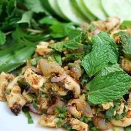 ลาบปลาหมึก