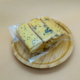 ปังกรอบเนยโรยงา