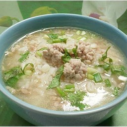 ข้าวต้มหมูสับ