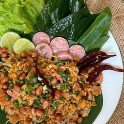 ยำแหนมคลุก ป้าจิ๊บ