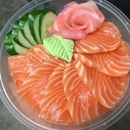 ข้าวหน้าแซลมอน