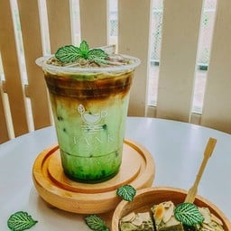 Matcha Coffee Latte
